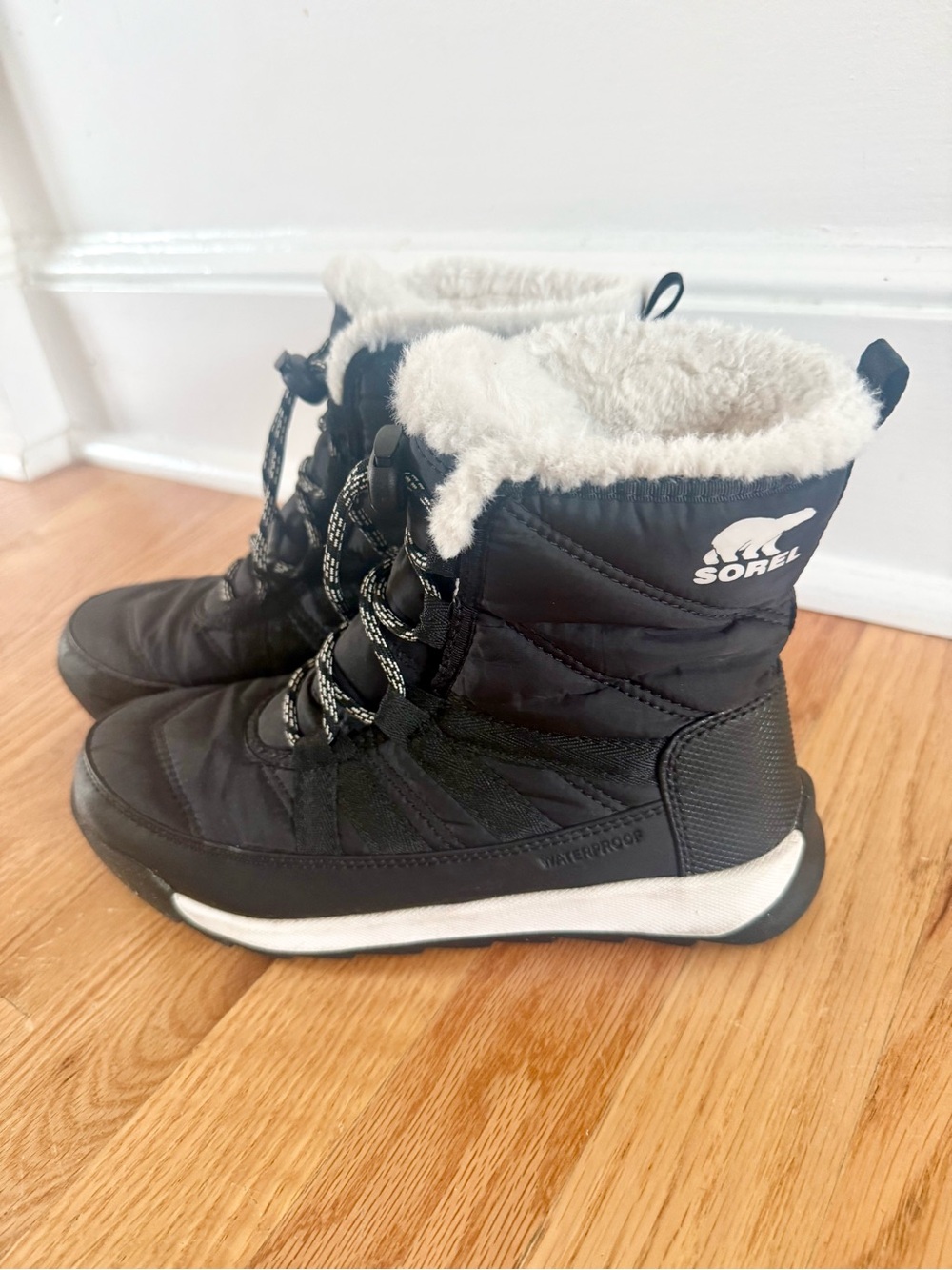 SOREL GIRLS WHITNEY II SHORT LACE SNOW BOOT BLACK KIDS